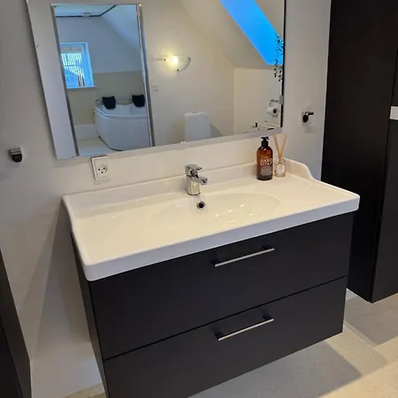Apartment Stor Taet Pa Saltum *
